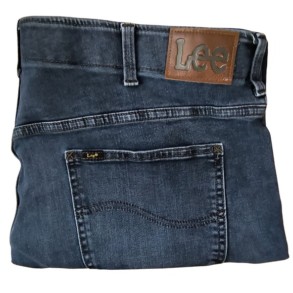 Lee Extreme Motion MVP Relaxed Fit Straight Jeans Men’s 46x30 Blue Stretch Denim - Picture 3 of 5